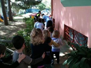Progetto vivere l'eduzione stradale dell'asilo nido scuola per l'infanzia La Nuvola di Quartu Sant'Elena, in collaborazione con la Polizia Municipale